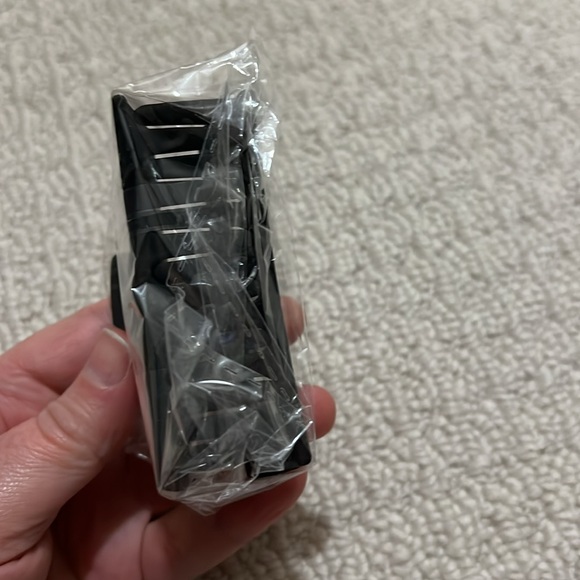 NWT - plastic claw clip and headband set in black. - Picture 6 of 6